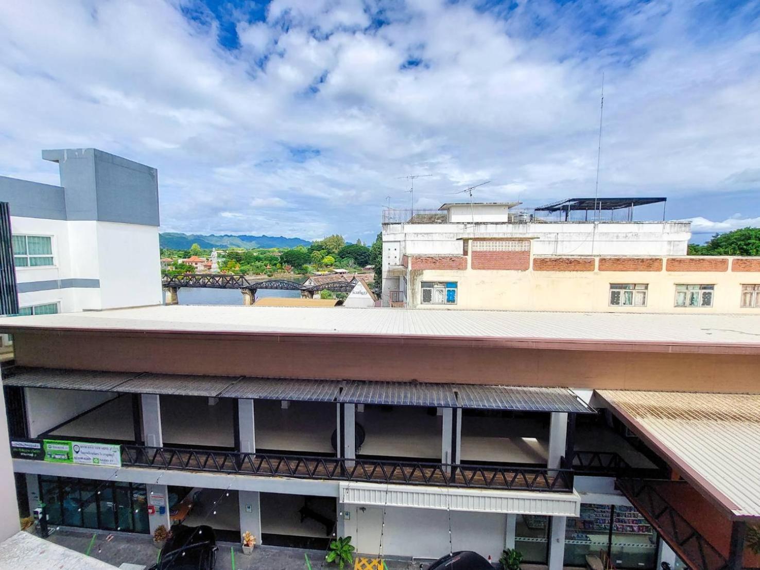 River Kwai View Hotel - Sha Extra Plus Certified Kanchanaburi Exterior foto